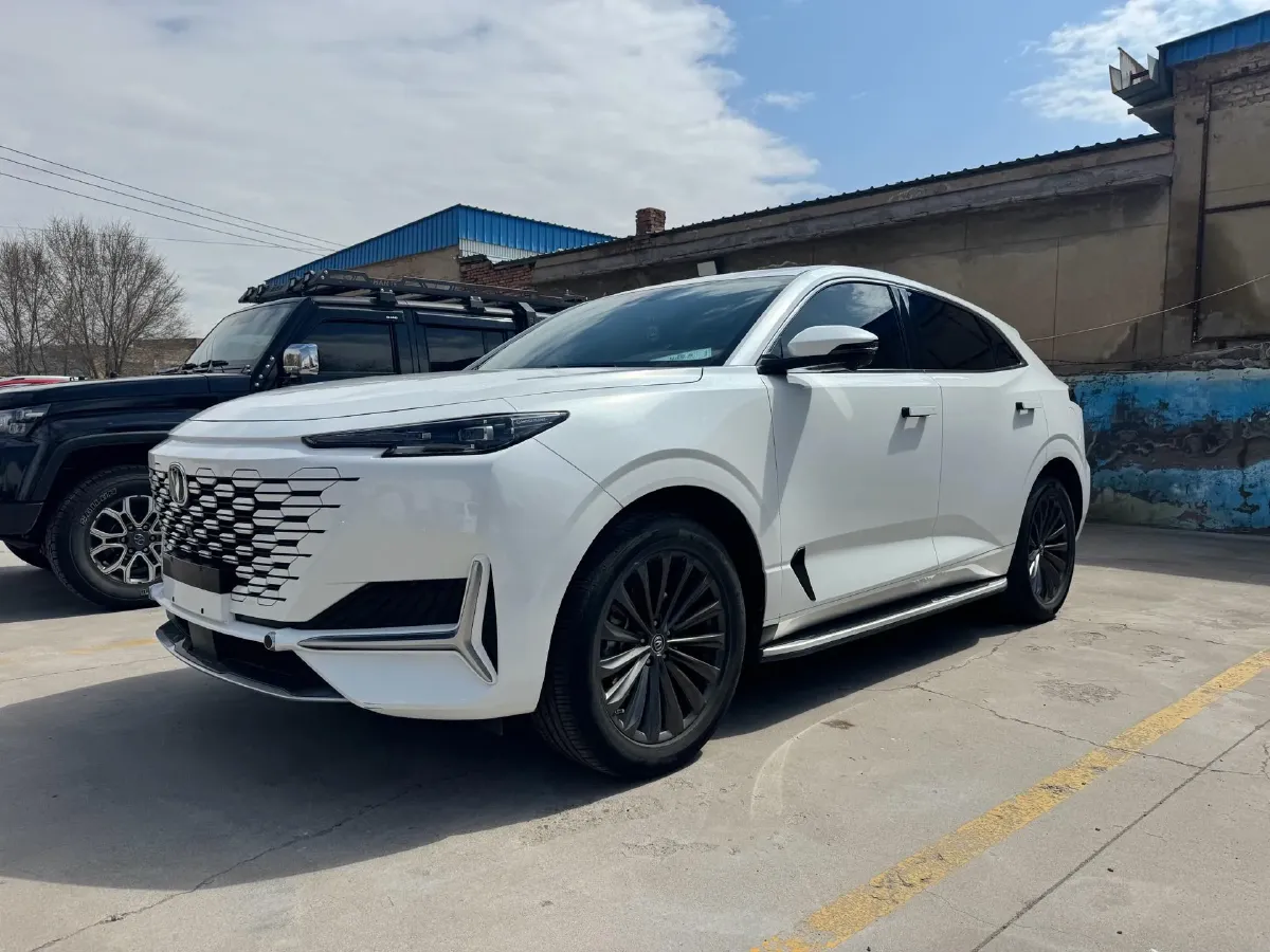2021 ChangAn UNI-K 2.0T 233HP L4 8AT,autocango,china used car exporter,china ev exporter,chinese used car exporter,chinese used ev exporter