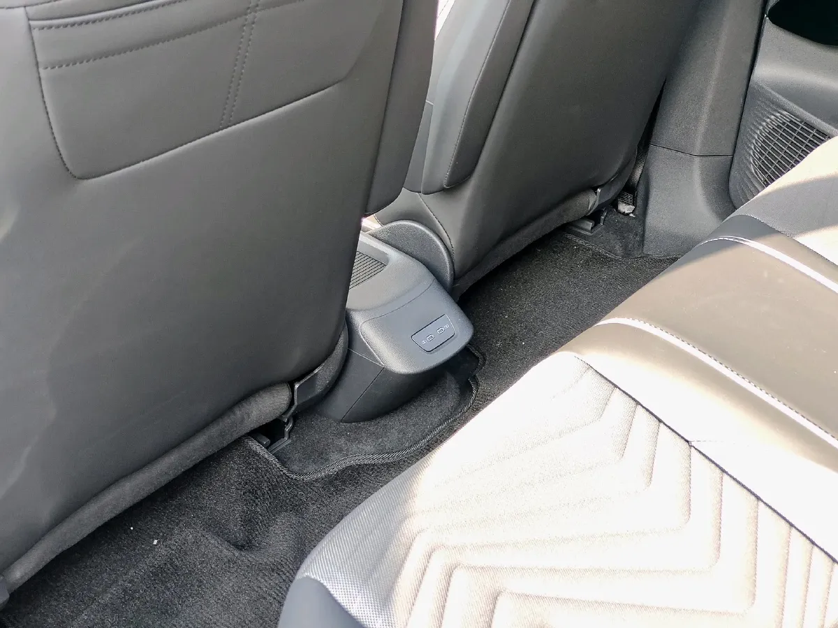 2024 Deepal SL03 BEV 58.89KWH,autocango,china used car exporter,china ev exporter,chinese used car exporter,chinese used ev exporter