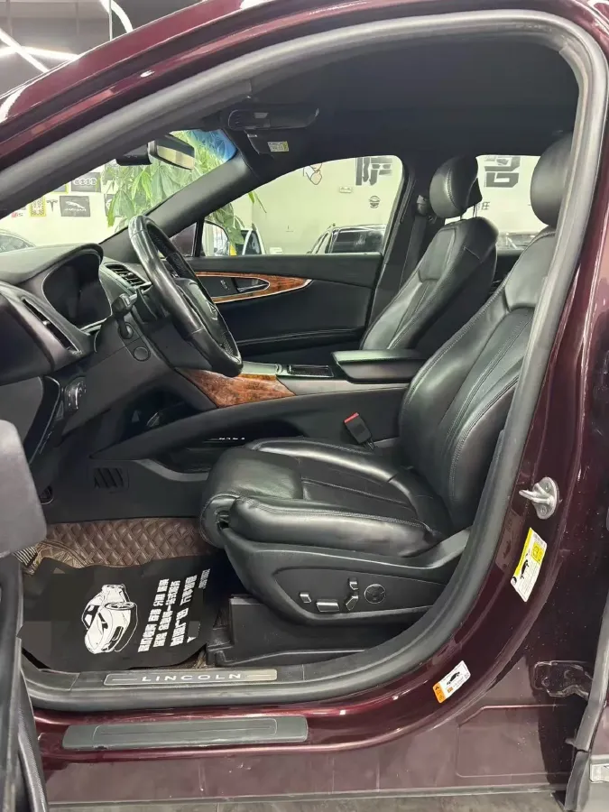 2019 Lincoln Nautilus 2.7T 329HP V6 8AT,autocango,china used car exporter,china ev exporter,chinese used car exporter,chinese used ev exporter