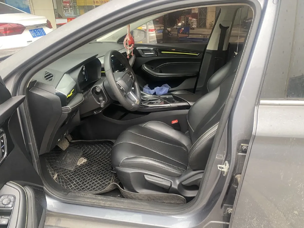 2021 Roewe i5 1.5L 120HP L4 CVT,autocango,china used car exporter,china ev exporter,chinese used car exporter,chinese used ev exporter