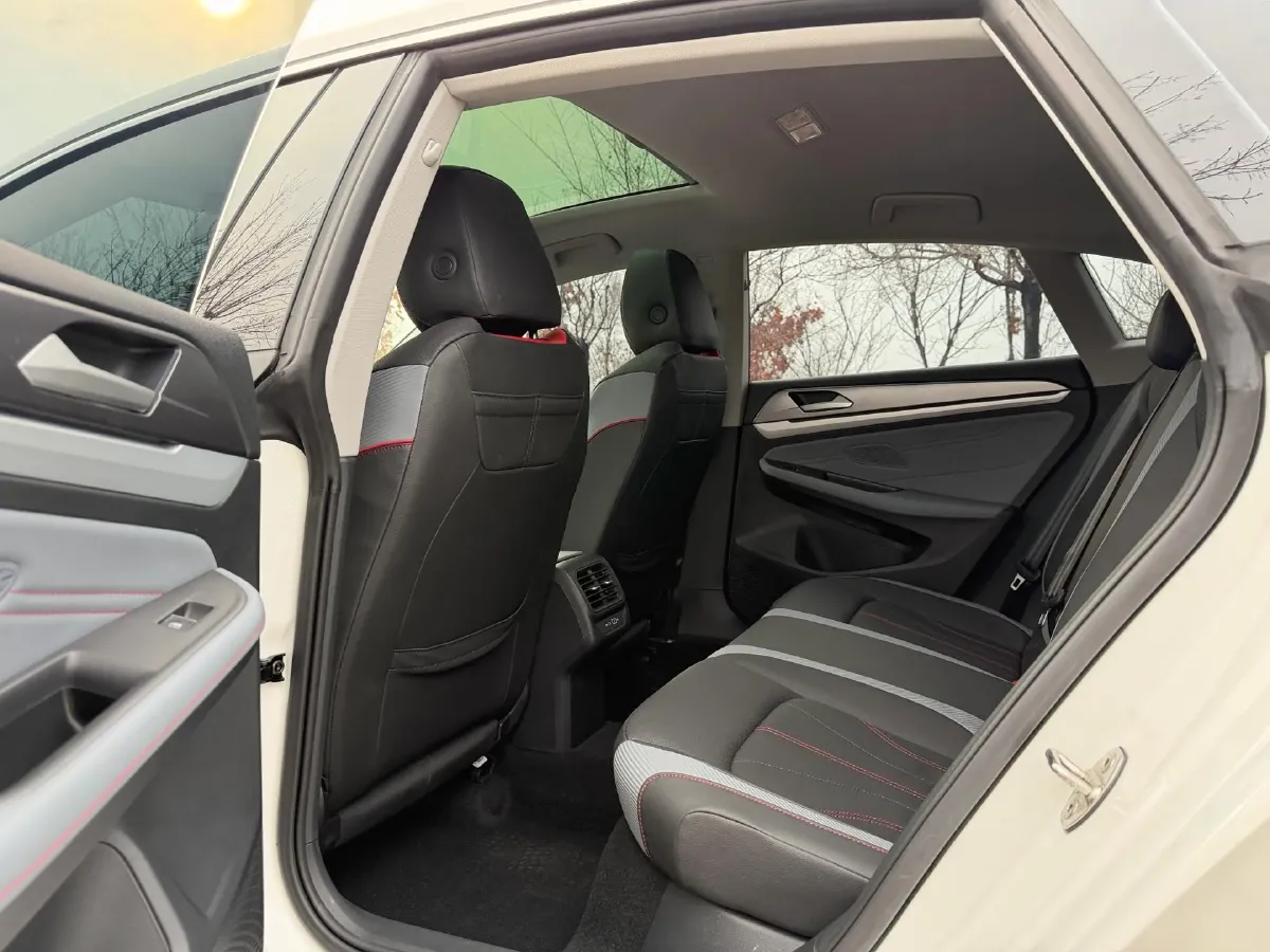 2023 Volkswagen Lamando 1.4T 150HP L4 7DCT,autocango,china used car exporter,china ev exporter,chinese used car exporter,chinese used ev exporter