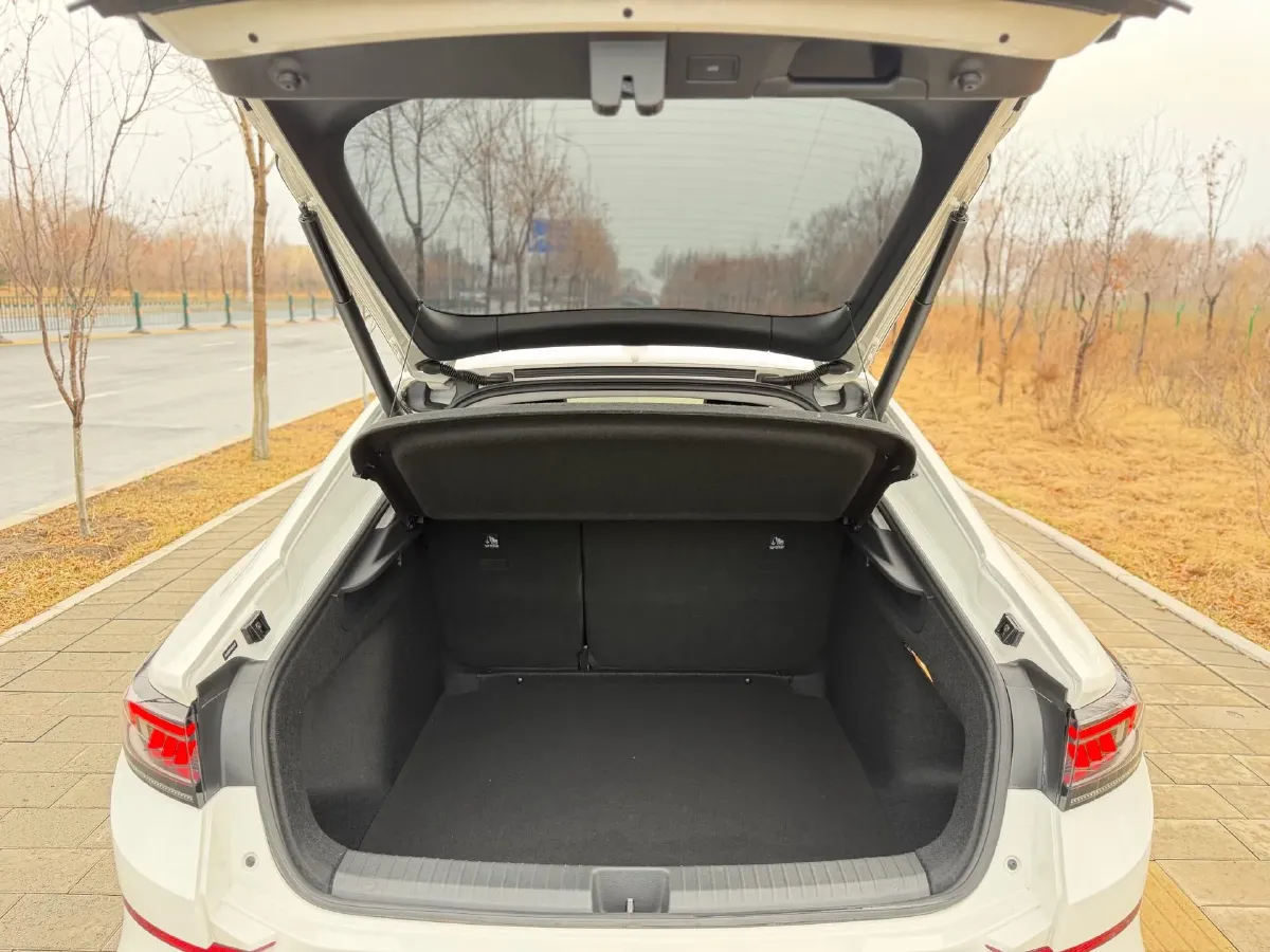 2023 Volkswagen Lamando 1.4T 150HP L4 7DCT,autocango,china used car exporter,china ev exporter,chinese used car exporter,chinese used ev exporter