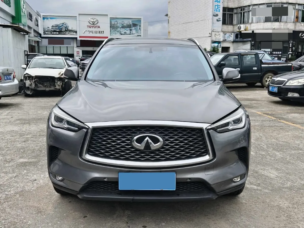 2018 Infiniti QX30 2.0T 211HP L4 7DCT,autocango,china used car exporter,china ev exporter,chinese used car exporter,chinese used ev exporter