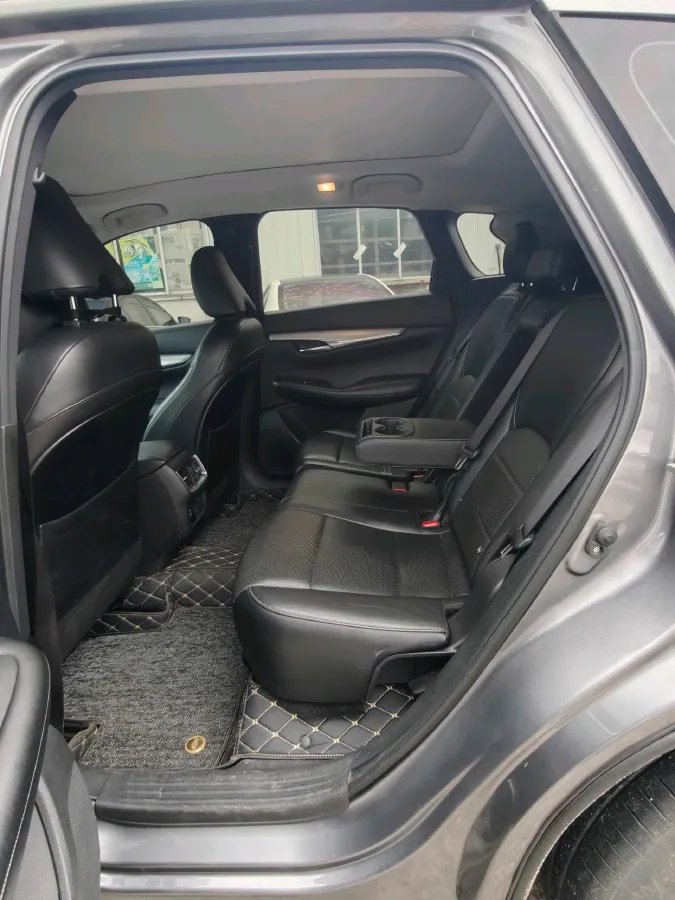 2018 Infiniti QX30 2.0T 211HP L4 7DCT,autocango,china used car exporter,china ev exporter,chinese used car exporter,chinese used ev exporter