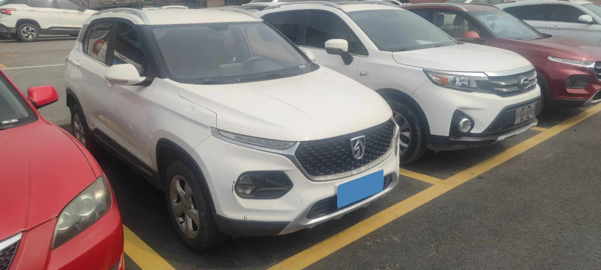 2019 BaoJun 730 1.5L 105HP L4 6MT,autocango,china used car exporter,china ev exporter,chinese used car exporter,chinese used ev exporter