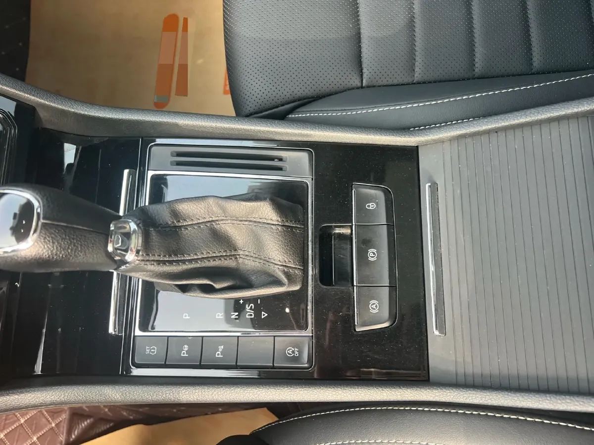 2019 Skoda Superb 2.0T 186HP L4 7DCT,autocango,china used car exporter,china ev exporter,chinese used car exporter,chinese used ev exporter