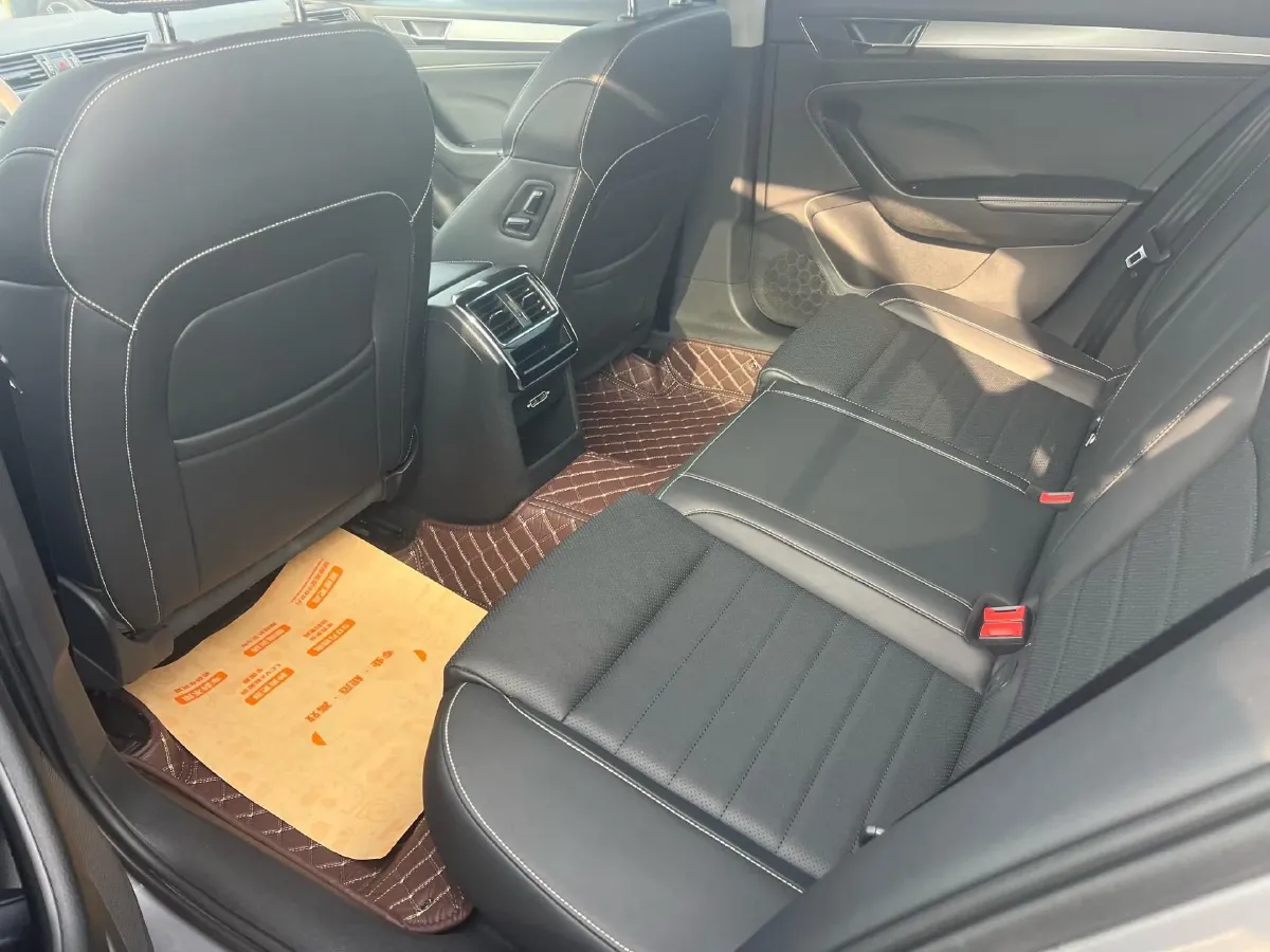 2019 Skoda Superb 2.0T 186HP L4 7DCT,autocango,china used car exporter,china ev exporter,chinese used car exporter,chinese used ev exporter