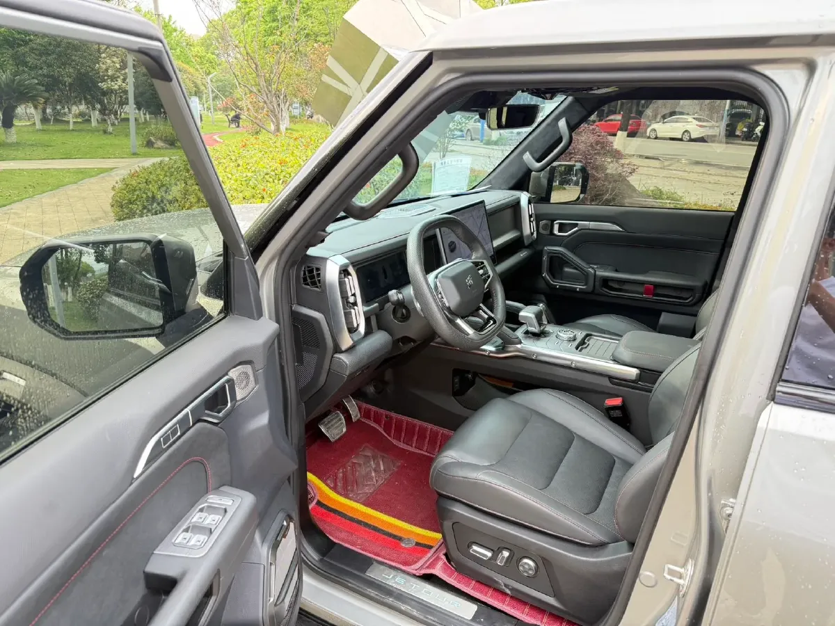 2023 Jetour Traveller 2.0T 254HP L4 7DCT,autocango,china used car exporter,china ev exporter,chinese used car exporter,chinese used ev exporter