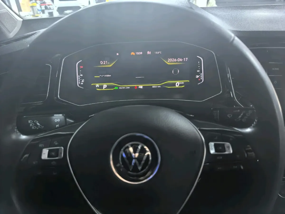 2021 Volkswagen T-Roc 1.4T 150HP L4 7DCT,autocango,china used car exporter,china ev exporter,chinese used car exporter,chinese used ev exporter