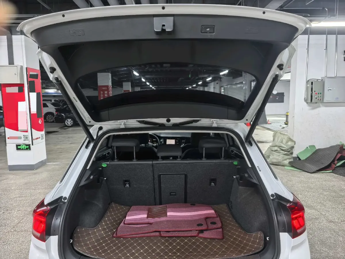 2021 Volkswagen T-Roc 1.4T 150HP L4 7DCT,autocango,china used car exporter,china ev exporter,chinese used car exporter,chinese used ev exporter