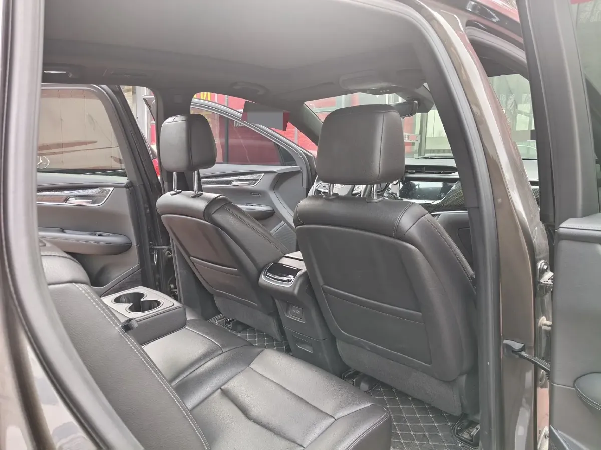 2021 Cadillac XT6 2.0T 237HP L4 9AT,autocango,china used car exporter,china ev exporter,chinese used car exporter,chinese used ev exporter