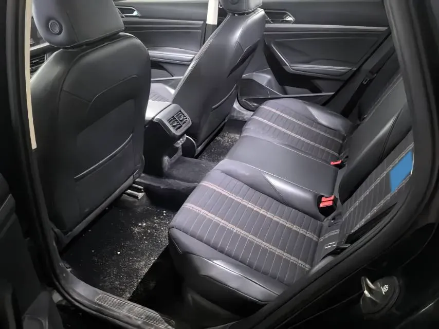 2018 Skoda Karoq 1.4T 150HP L4 7DCT,autocango,china used car exporter,china ev exporter,chinese used car exporter,chinese used ev exporter