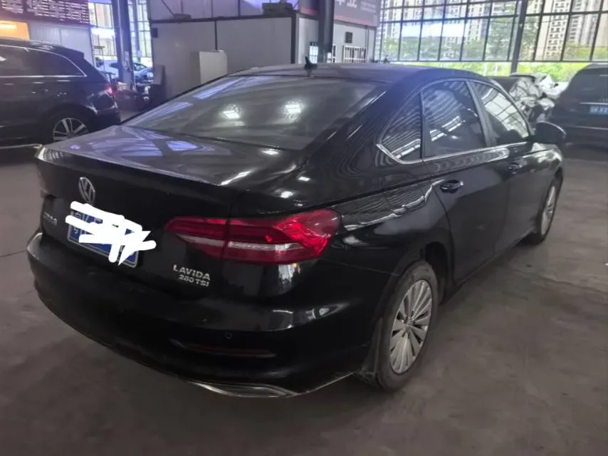 2018 Skoda Karoq 1.4T 150HP L4 7DCT,autocango,china used car exporter,china ev exporter,chinese used car exporter,chinese used ev exporter