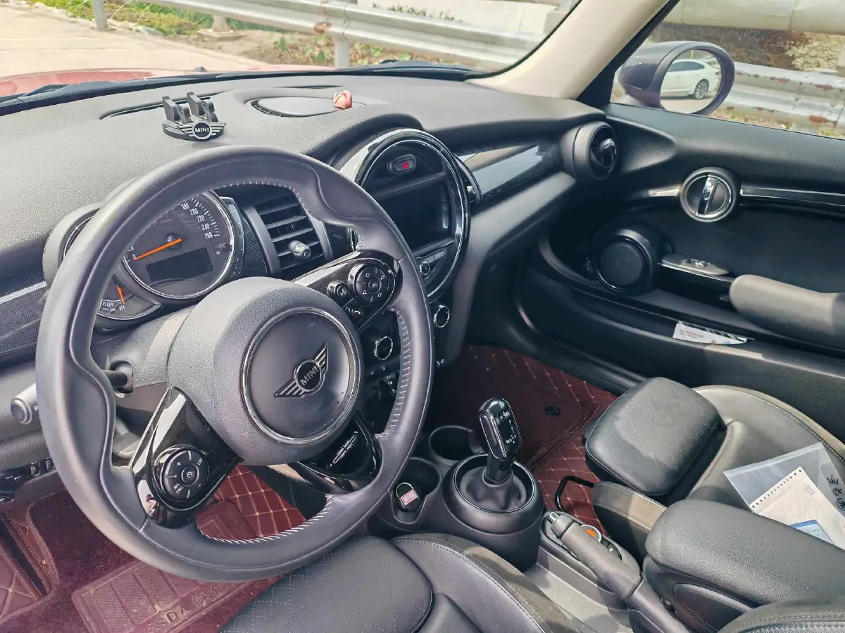 2020 MINI MINI 1.5T 136HP L3 7DCT,autocango,china used car exporter,china ev exporter,chinese used car exporter,chinese used ev exporter