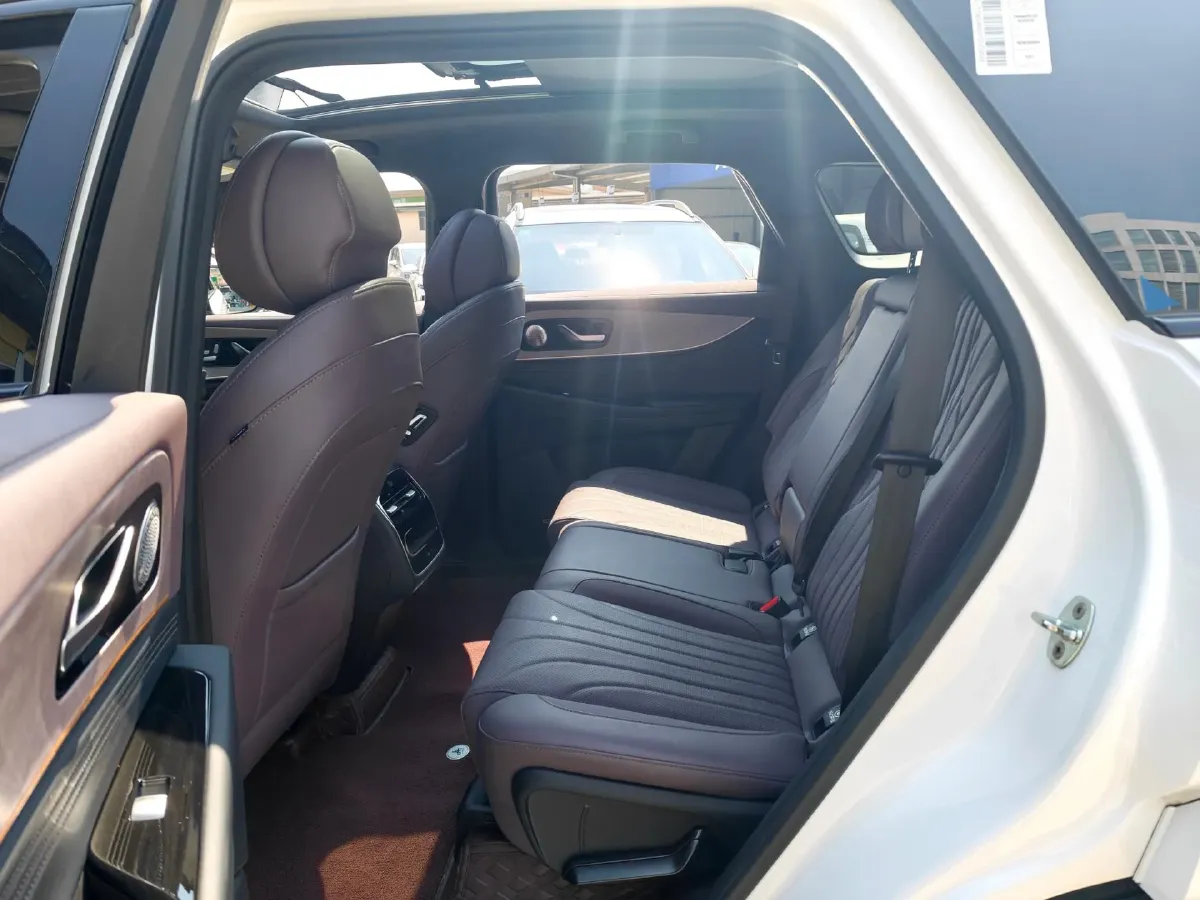 2025 Chery Tiggo 9 2.0T 261HP L4 8AT,autocango,china used car exporter,china ev exporter,chinese used car exporter,chinese used ev exporter