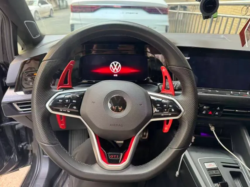 2021 Volkswagen GolfGTI 2.0T 220HP L4 7DCT,autocango,china used car exporter,china ev exporter,chinese used car exporter,chinese used ev exporter