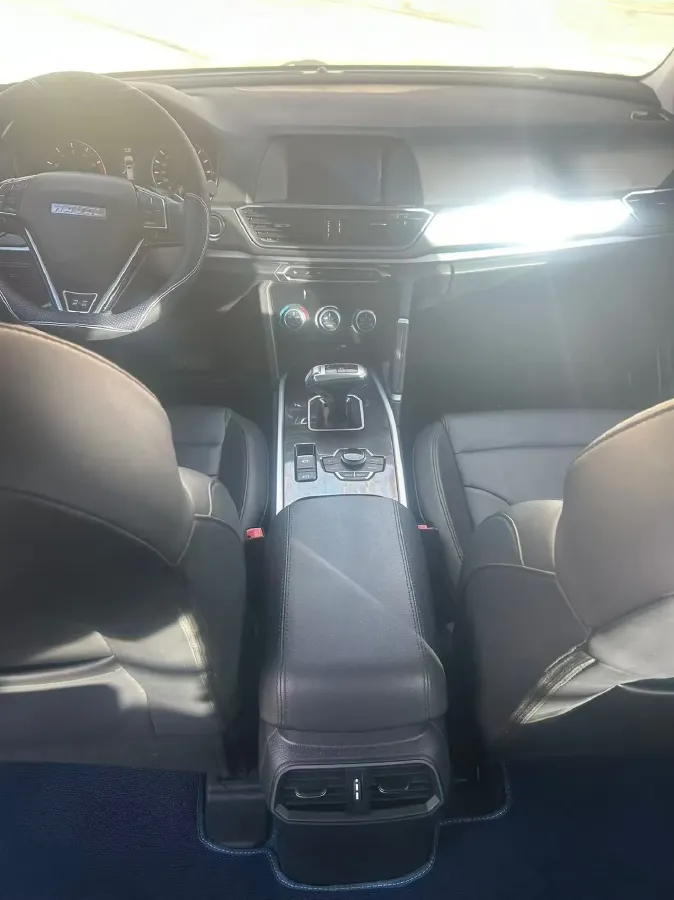 2018 Haval H6 1.5T 150HP L4 7DCT,autocango,china used car exporter,china ev exporter,chinese used car exporter,chinese used ev exporter