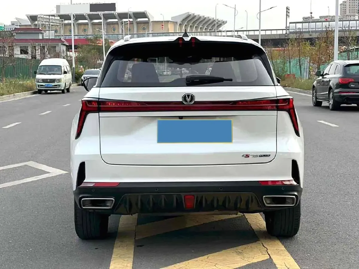 2022 ChangAn CS75 Plus 1.5T 178HP L4 6AT,autocango,china used car exporter,china ev exporter,chinese used car exporter,chinese used ev exporter