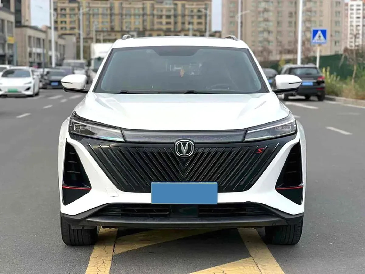 2022 ChangAn CS75 Plus 1.5T 178HP L4 6AT,autocango,china used car exporter,china ev exporter,chinese used car exporter,chinese used ev exporter