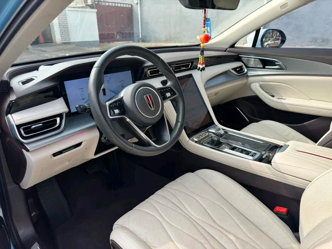 2023 HongQi H5 2.0T 224HP L4 8AT,autocango,china used car exporter,china ev exporter,chinese used car exporter,chinese used ev exporter