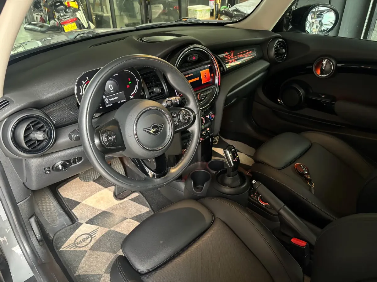 2021 MINI MINI 1.5T 136HP L3 7DCT,autocango,china used car exporter,china ev exporter,chinese used car exporter,chinese used ev exporter