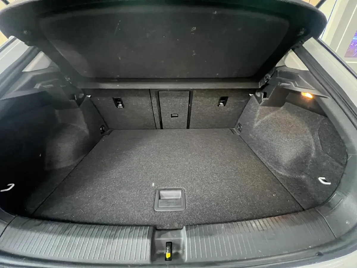 2022 Volkswagen T-Roc 1.4T 150HP L4 7DCT,autocango,china used car exporter,china ev exporter,chinese used car exporter,chinese used ev exporter