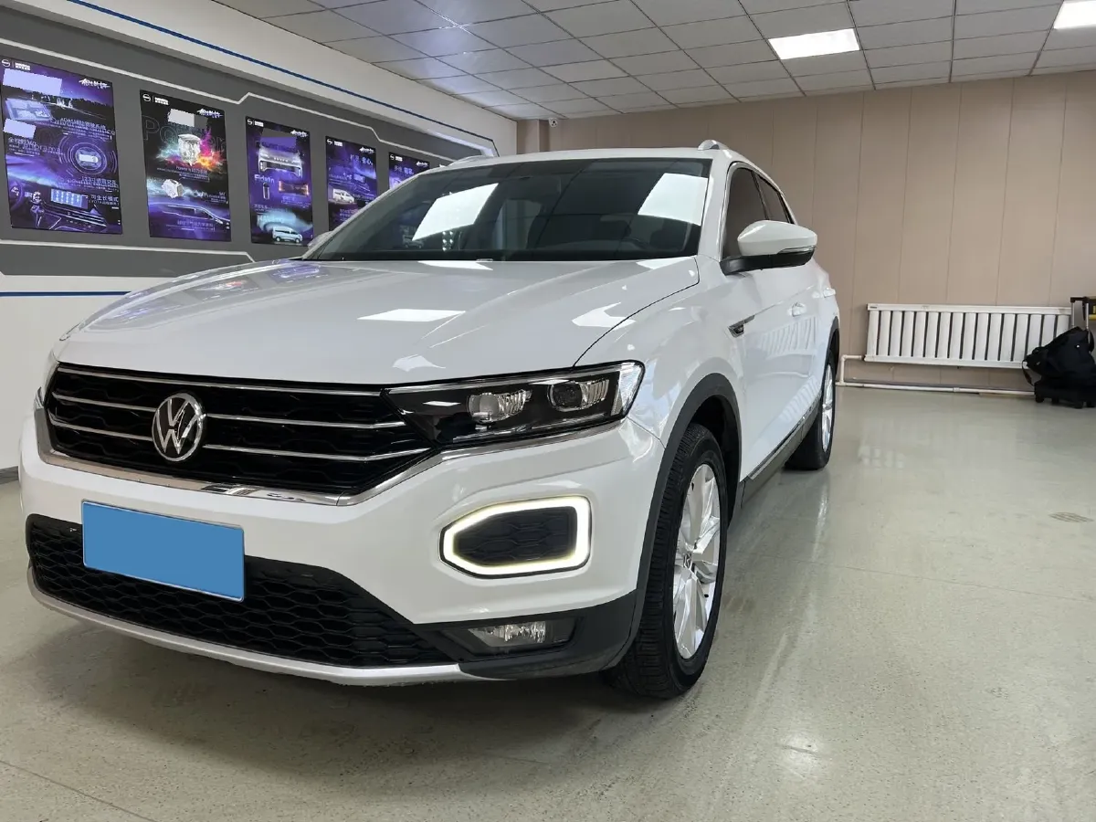 2022 Volkswagen T-Roc 1.4T 150HP L4 7DCT,autocango,china used car exporter,china ev exporter,chinese used car exporter,chinese used ev exporter