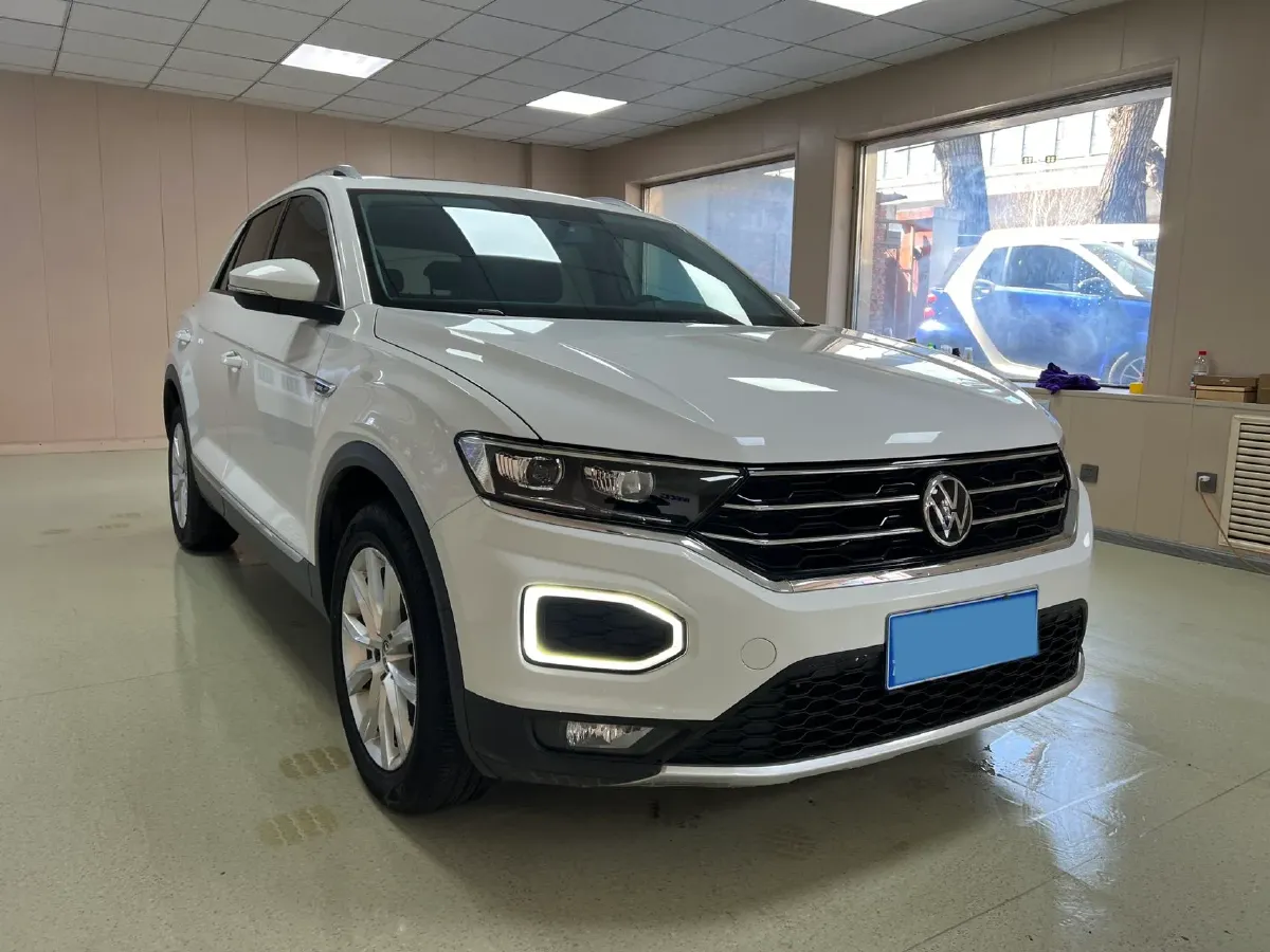 2022 Volkswagen T-Roc 1.4T 150HP L4 7DCT,autocango,china used car exporter,china ev exporter,chinese used car exporter,chinese used ev exporter