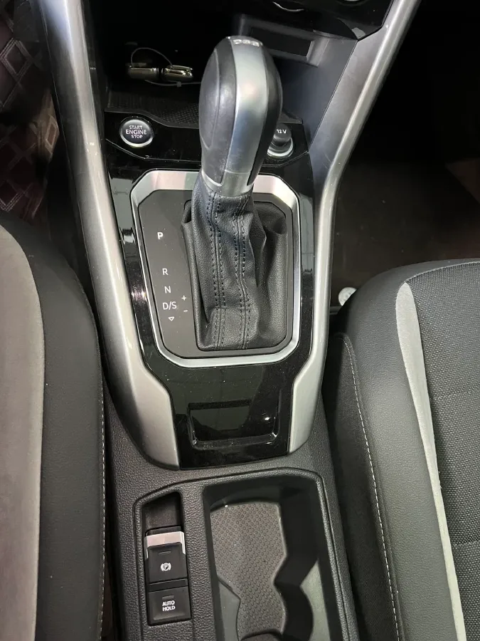 2022 Volkswagen T-Roc 1.4T 150HP L4 7DCT,autocango,china used car exporter,china ev exporter,chinese used car exporter,chinese used ev exporter