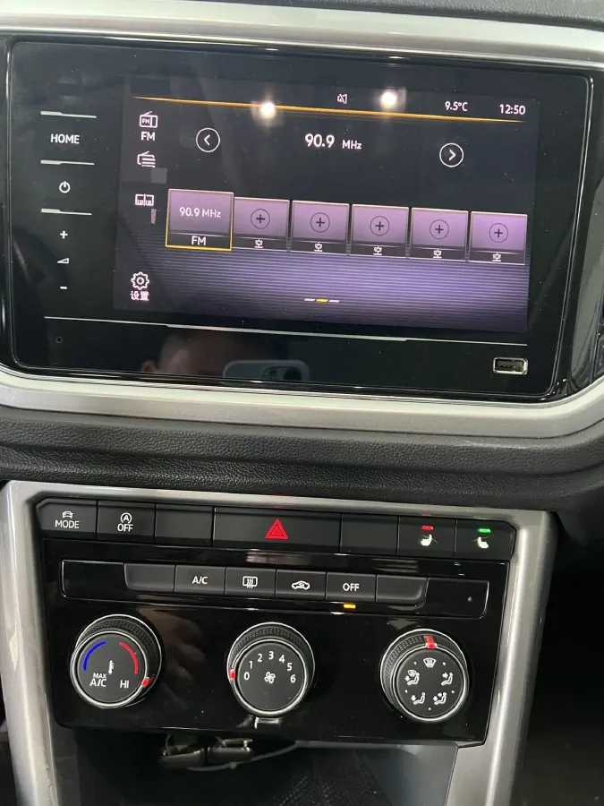 2022 Volkswagen T-Roc 1.4T 150HP L4 7DCT,autocango,china used car exporter,china ev exporter,chinese used car exporter,chinese used ev exporter