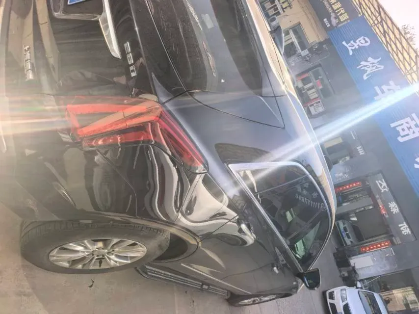 2020 Cadillac XT5 2.0T 237HP L4 9AT,autocango,china used car exporter,china ev exporter,chinese used car exporter,chinese used ev exporter