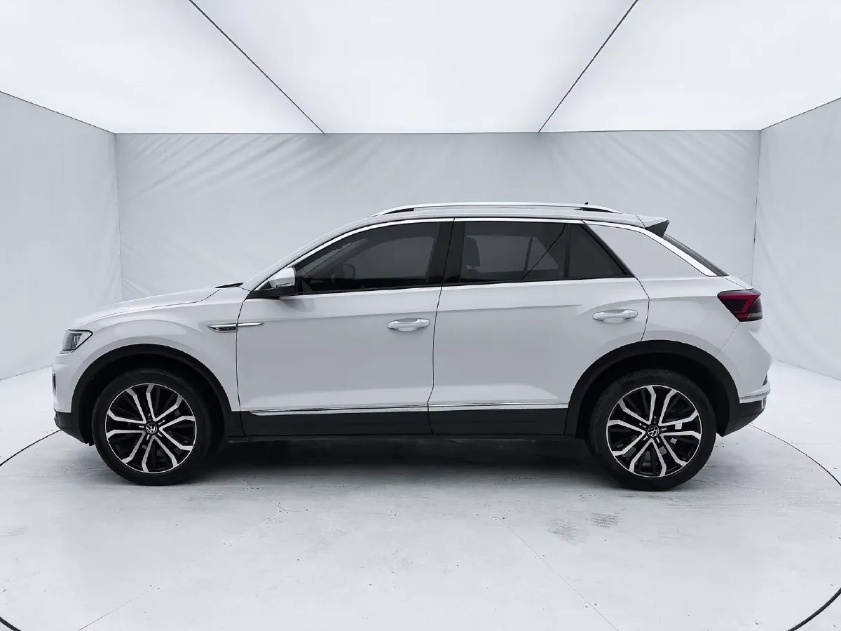 2021 Volkswagen T-Roc 1.4T 150HP L4 7DCT,autocango,china used car exporter,china ev exporter,chinese used car exporter,chinese used ev exporter