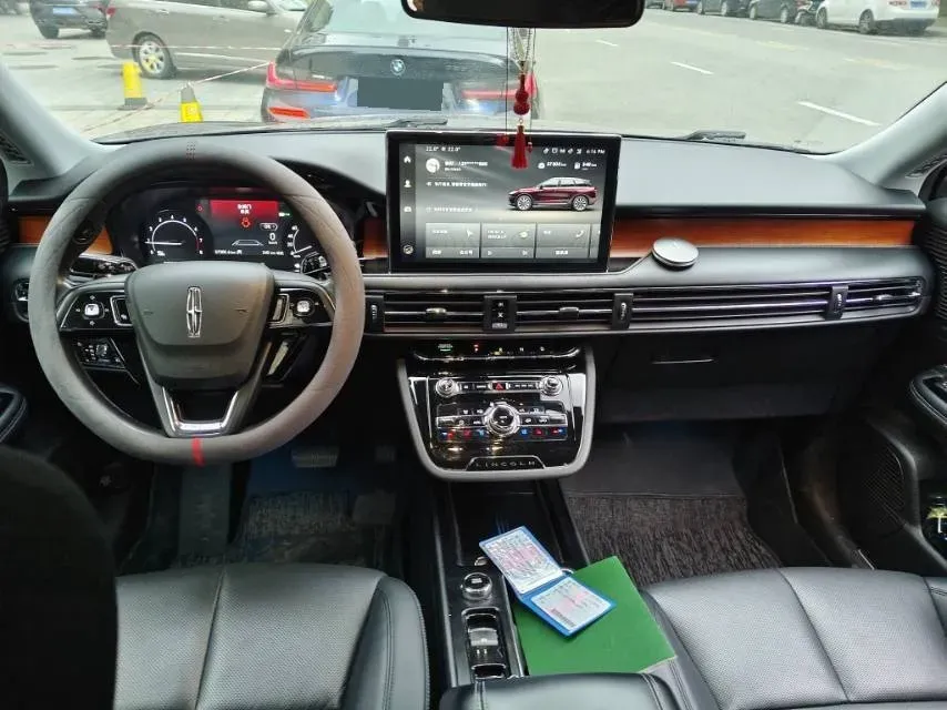 2021 Lincoln Corsair 2.0T 245HP L4 8AT,autocango,china used car exporter,china ev exporter,chinese used car exporter,chinese used ev exporter