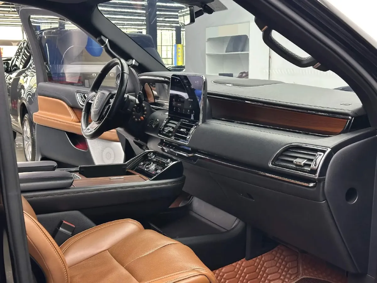 2019 Lincoln Navigator 3.5T 388HP V6 10AT,autocango,china used car exporter,china ev exporter,chinese used car exporter,chinese used ev exporter