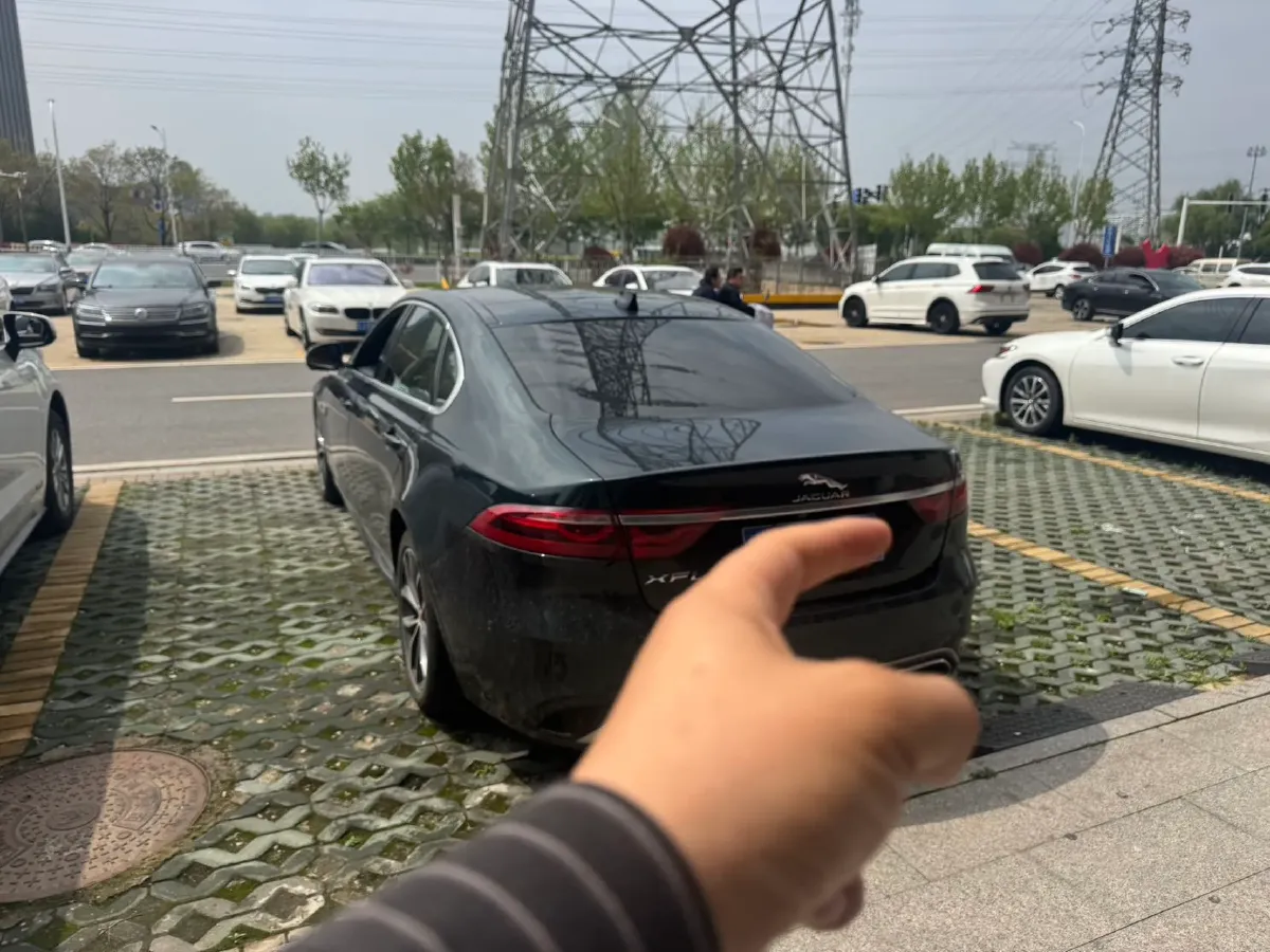 2023 Jaguar XFL 2.0T 250HP L4 8AT,autocango,china used car exporter,china ev exporter,chinese used car exporter,chinese used ev exporter