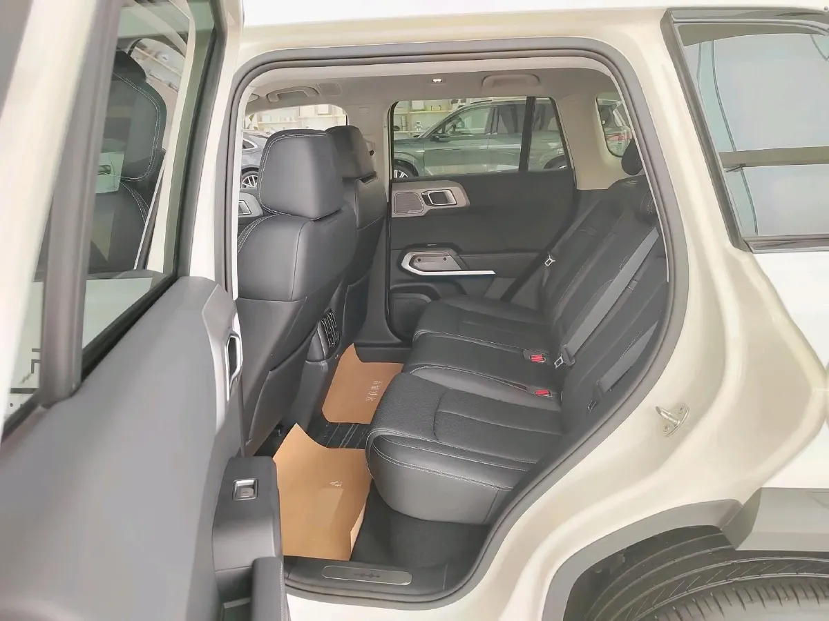 2025 FangChengBao Tai 3 BEV,autocango,china used car exporter,china ev exporter,chinese used car exporter,chinese used ev exporter