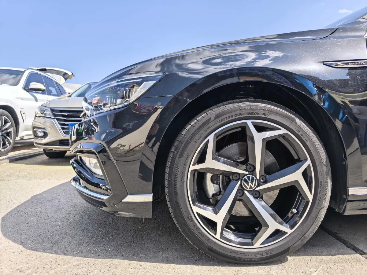 2025 Volkswagen Magotan 2.0T 186HP L4 7DCT,autocango,china used car exporter,china ev exporter,chinese used car exporter,chinese used ev exporter