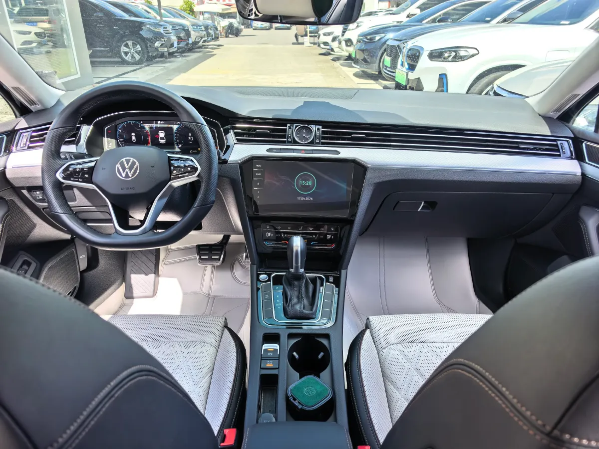 2025 Volkswagen Magotan 2.0T 186HP L4 7DCT,autocango,china used car exporter,china ev exporter,chinese used car exporter,chinese used ev exporter