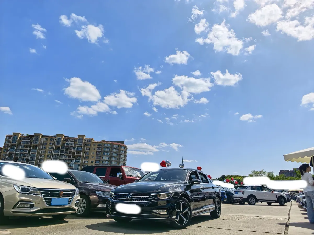 2025 Volkswagen Magotan 2.0T 186HP L4 7DCT,autocango,china used car exporter,china ev exporter,chinese used car exporter,chinese used ev exporter