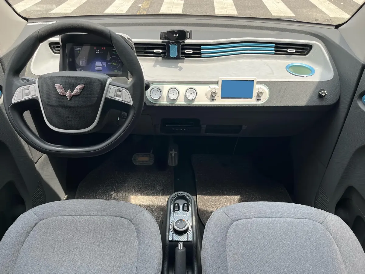 2021 WuLing HongGuang MINI EV BEV 13.9KWH,autocango,china used car exporter,china ev exporter,chinese used car exporter,chinese used ev exporter
