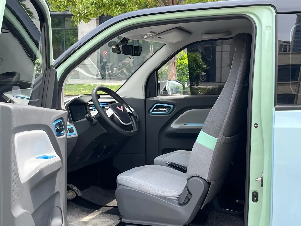 2021 WuLing HongGuang MINI EV BEV 13.9KWH,autocango,china used car exporter,china ev exporter,chinese used car exporter,chinese used ev exporter