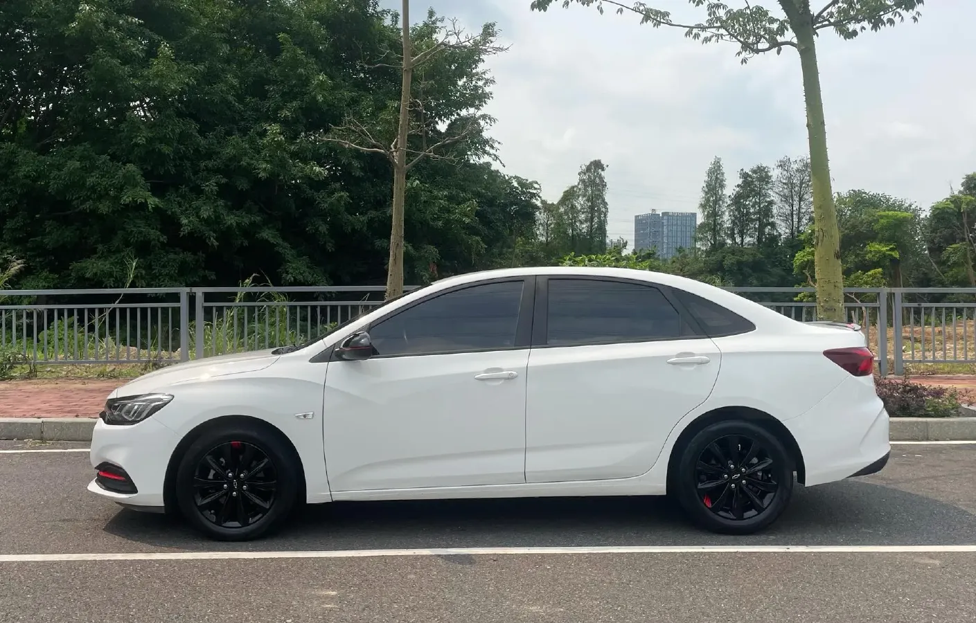 2020 Chevrolet Monza 1.0T 125HP L3 6DCT,autocango,china used car exporter,china ev exporter,chinese used car exporter,chinese used ev exporter