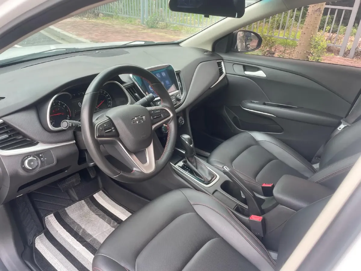 2020 Chevrolet Monza 1.0T 125HP L3 6DCT,autocango,china used car exporter,china ev exporter,chinese used car exporter,chinese used ev exporter