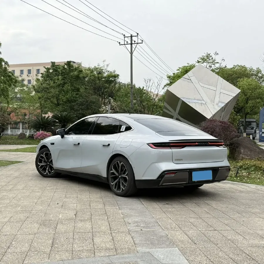 2025 Geely Galaxy E8 BEV 76KWH,autocango,china used car exporter,china ev exporter,chinese used car exporter,chinese used ev exporter