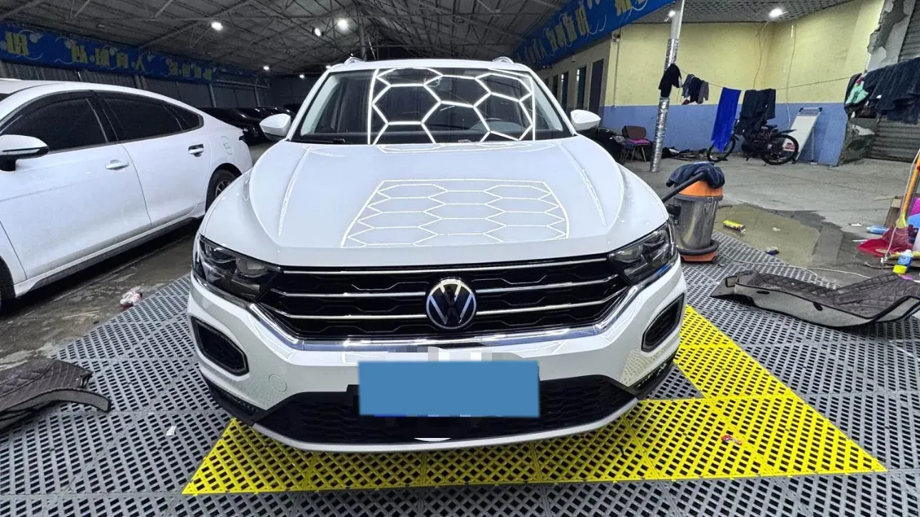 2021 Volkswagen T-Roc 1.4T 150HP L4 7DCT,autocango,china used car exporter,china ev exporter,chinese used car exporter,chinese used ev exporter