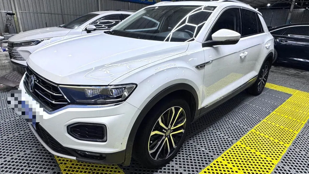 2021 Volkswagen T-Roc 1.4T 150HP L4 7DCT,autocango,china used car exporter,china ev exporter,chinese used car exporter,chinese used ev exporter