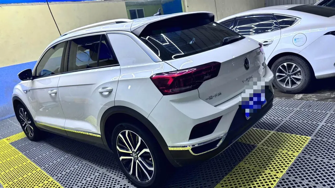 2021 Volkswagen T-Roc 1.4T 150HP L4 7DCT,autocango,china used car exporter,china ev exporter,chinese used car exporter,chinese used ev exporter