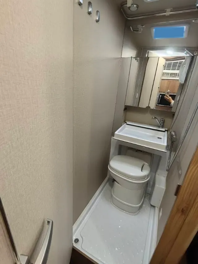 2021 MAXUS V90 RV 2.0T 148HP L4 6AT,autocango,china used car exporter,china ev exporter,chinese used car exporter,chinese used ev exporter