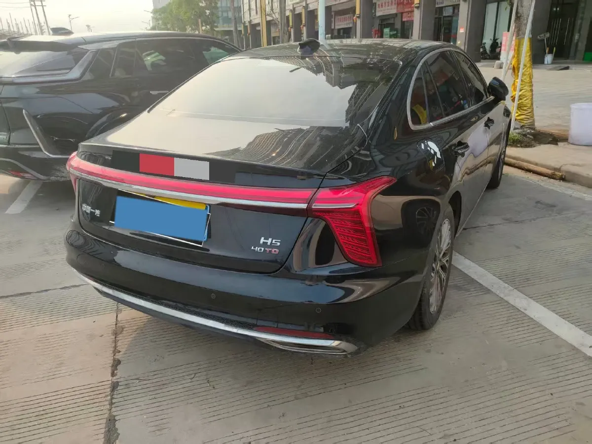 2023 HongQi H5 2.0T 224HP L4 8AT,autocango,china used car exporter,china ev exporter,chinese used car exporter,chinese used ev exporter