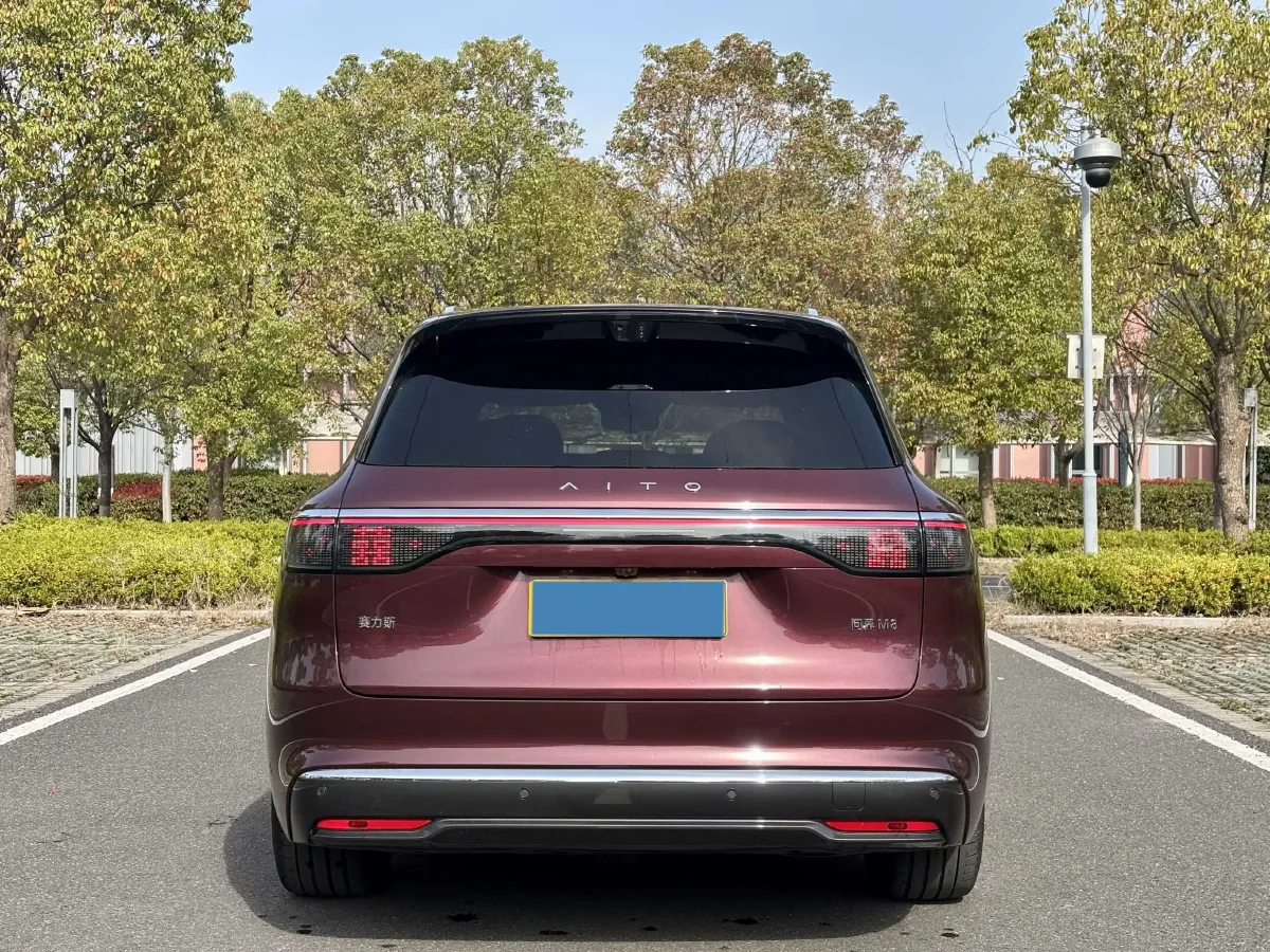 2025 AITO AITO M8 REEV 160HP REEV 53.4KWH,autocango,china used car exporter,china ev exporter,chinese used car exporter,chinese used ev exporter